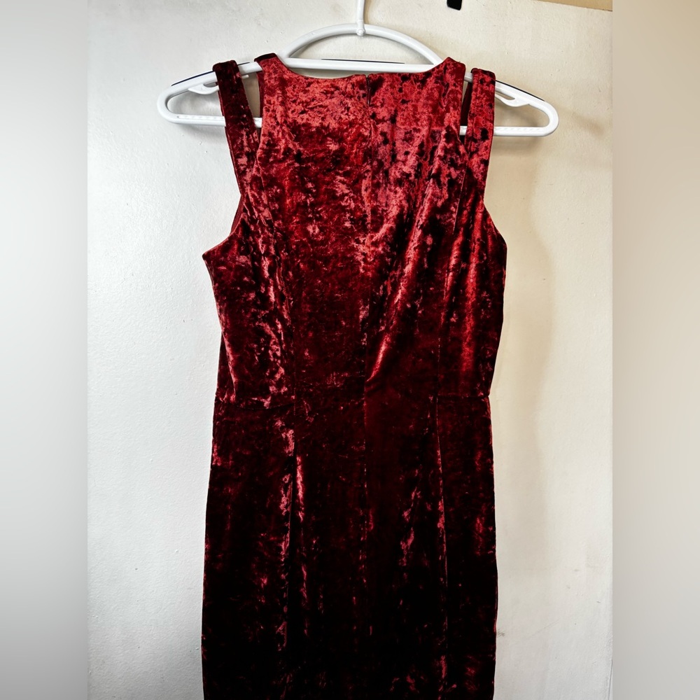 Maggy London Burnt Red Crushed Velvet Cold Open Shoulder Dress Sz 4 - Picture 2 of 14